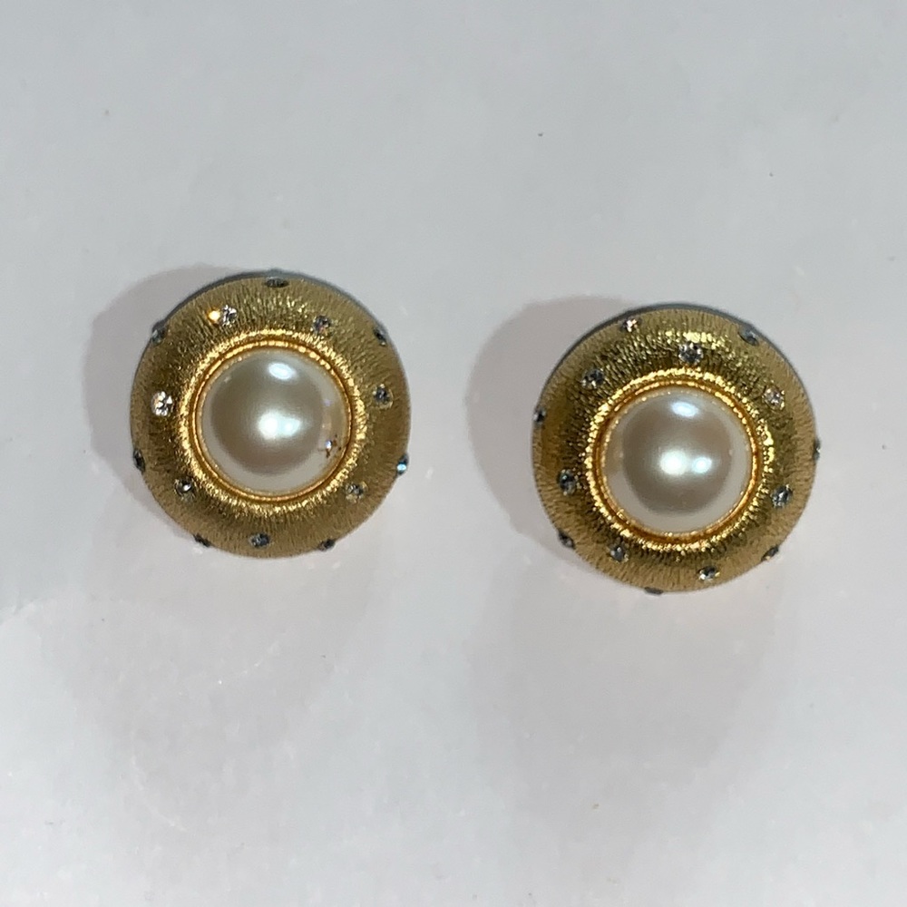 vintage DIOR gold-tone faux pearl clip EARRINGS - Picture 8 of 11